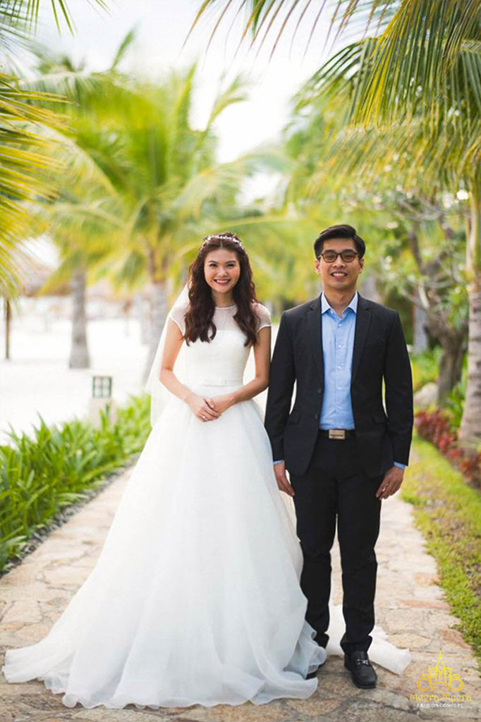 beautiful beach wedding dress