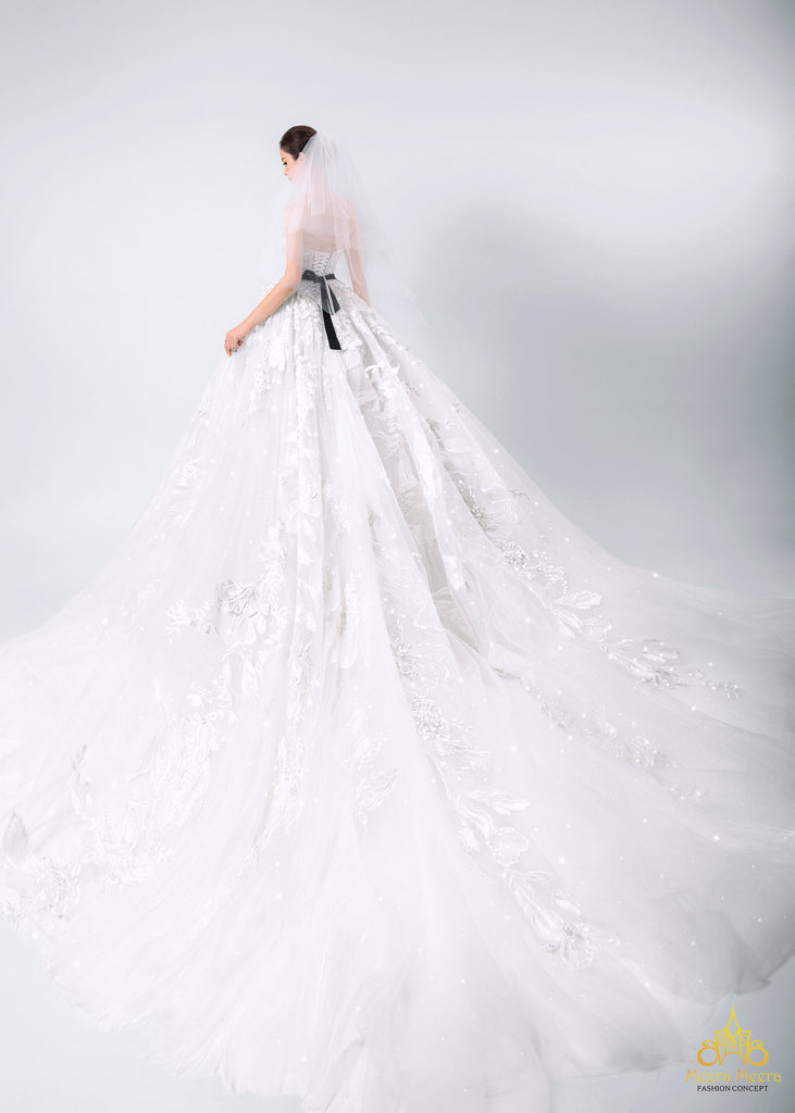 thiết kế may đo áo cưới công chúa couture Meera Meera