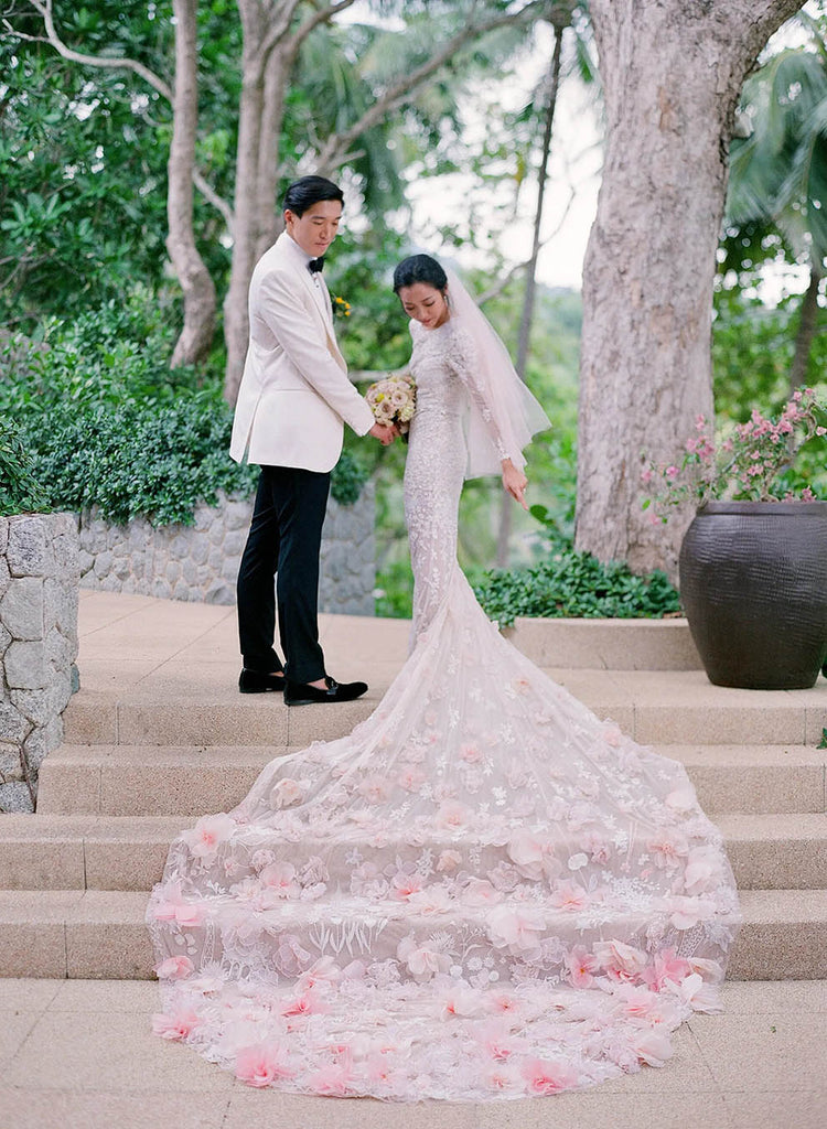 váy cưới đính hoa 3D thiết kế riêng