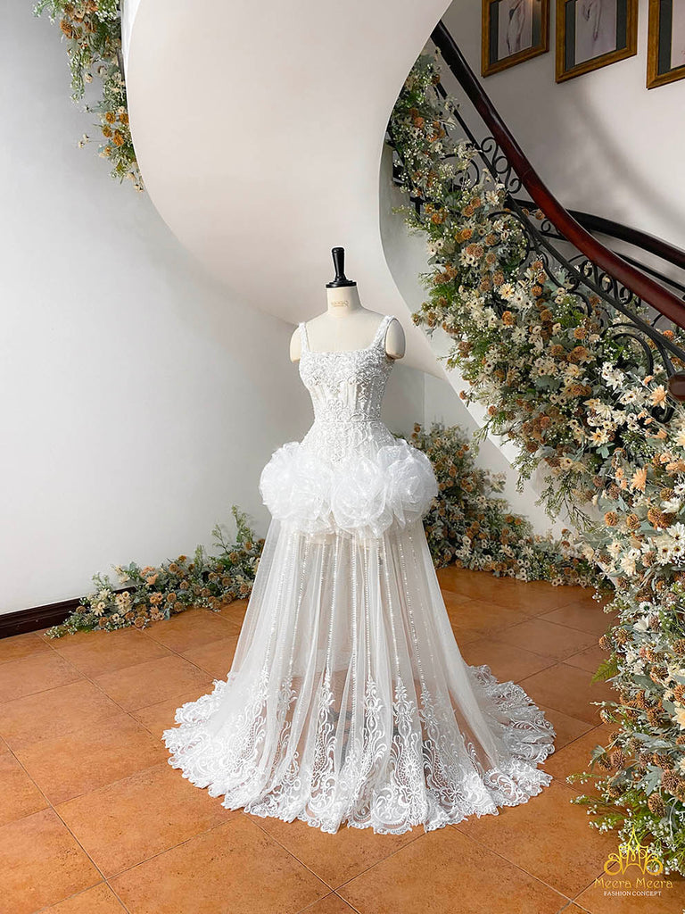 váy cưới đính hoa hồng 3D
