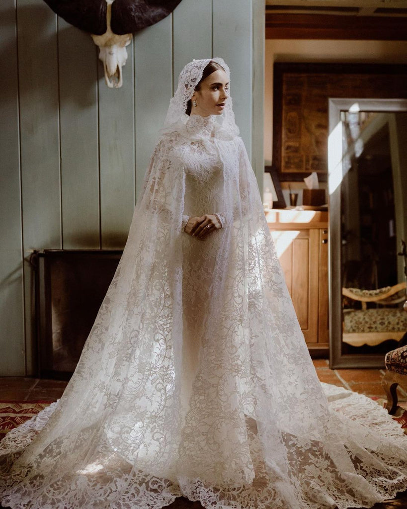 váy cưới ren của nữ diễn viên Lily Collins