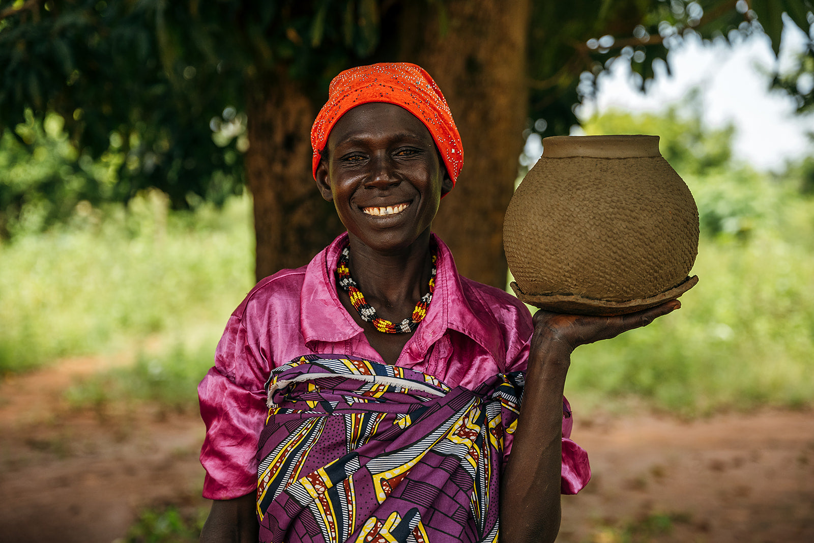 Akiliba potter in Uganda