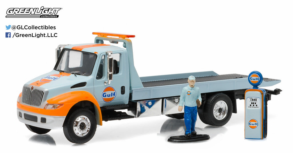 Gulf Oil International Durastar Flatbed Truck 164 Diecast With Fuel Pump And Station Attendant - 