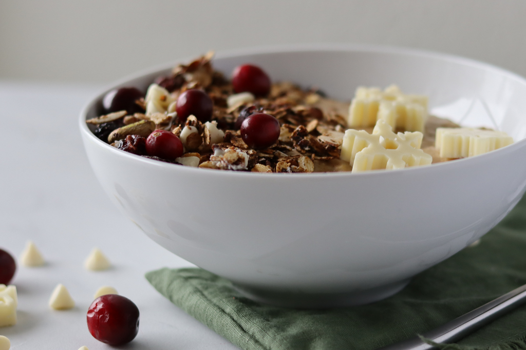 Winter Crunch Smoothie Bowl with granola