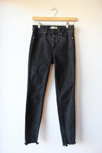 Load image into Gallery viewer, MADEWELL WASHED BLACK 9&quot; HIGH RISER RAW HEM SKINNY JEANS SZ 26/2
