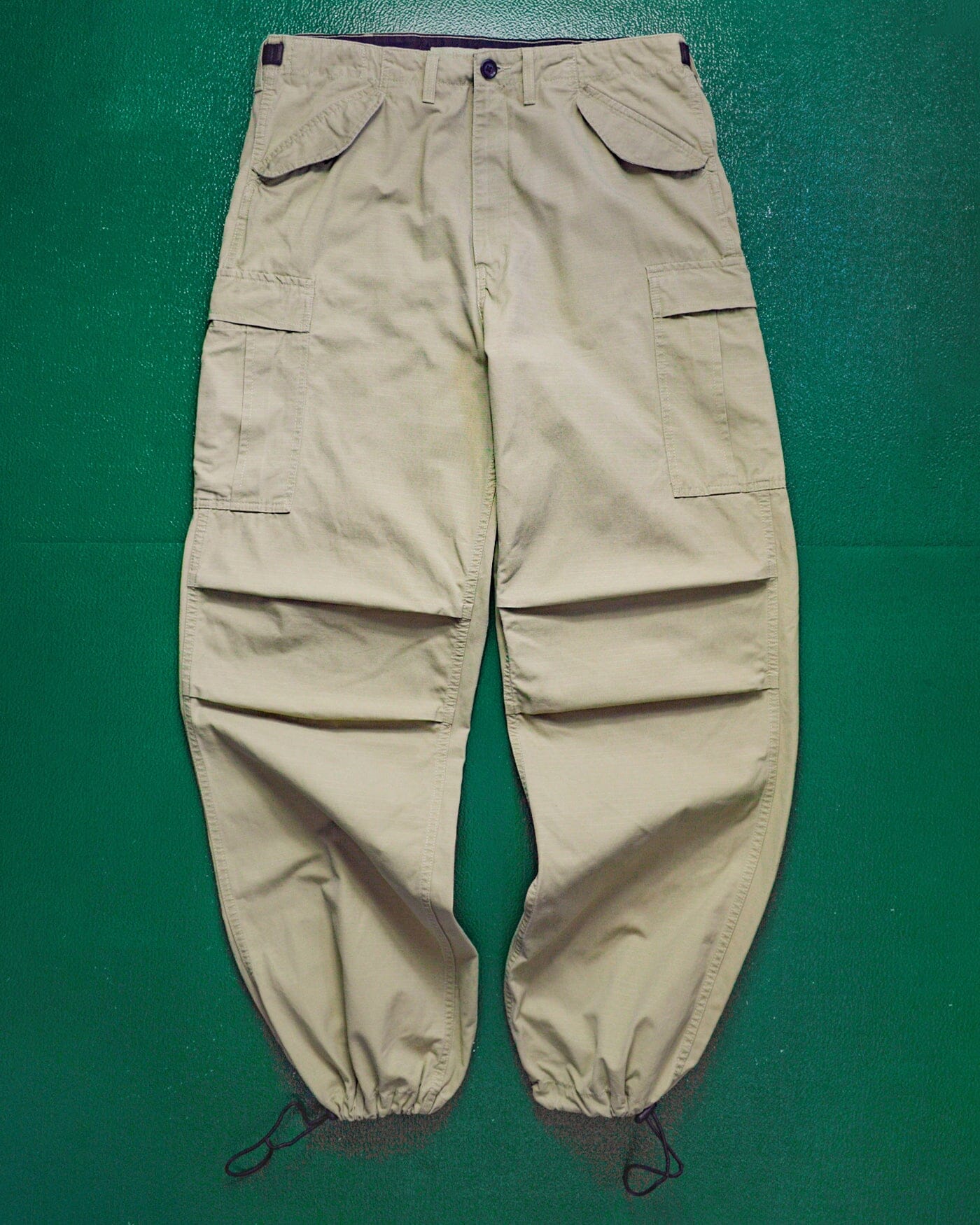 Levi's All- Duty Beige Military Style Wide Cargo Pants () – 