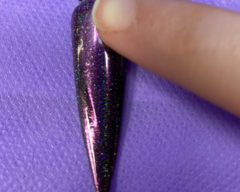 rub on holographic nail powder example