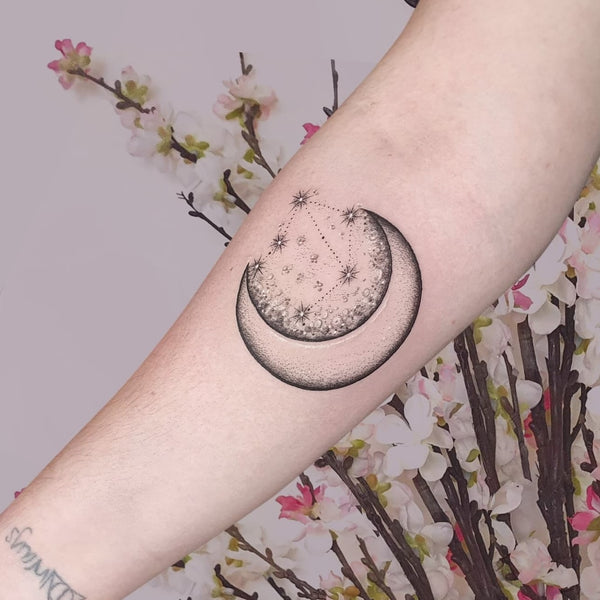 Shooting Star Tattoos: Capturing the Magic of the Night Sky: 94 Designs -  inktat2.com