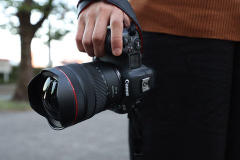 Holding camera with RF 10-20mm Lens