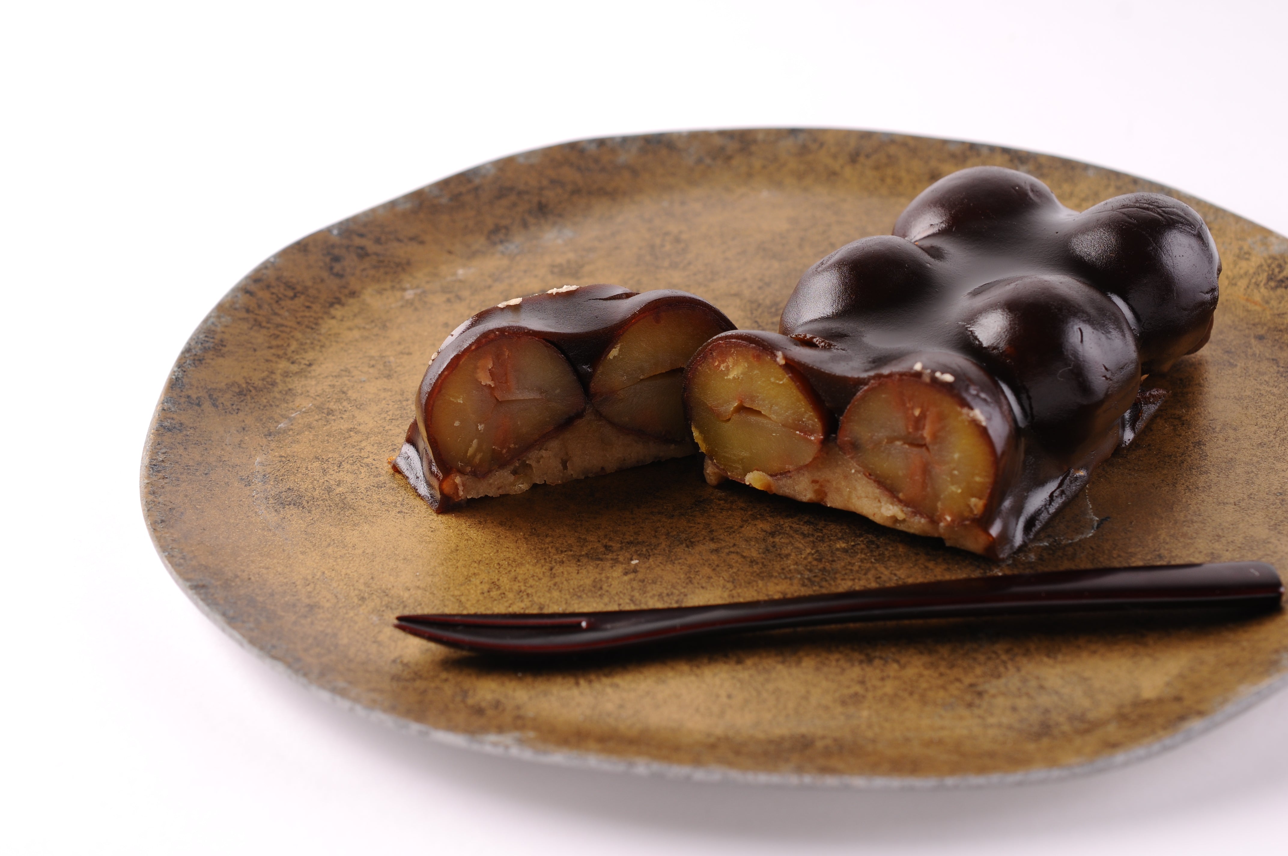 地元・宮崎産の栗をふんだんに使った和洋菓子を作る、栗菓子専門店です