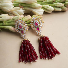Load image into Gallery viewer, Zwaan Earrings - Red&amp;Gold
