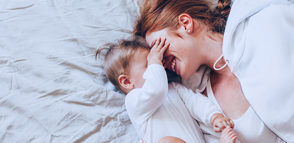 Schlaf-Tipps für Eltern: Mutter und Baby