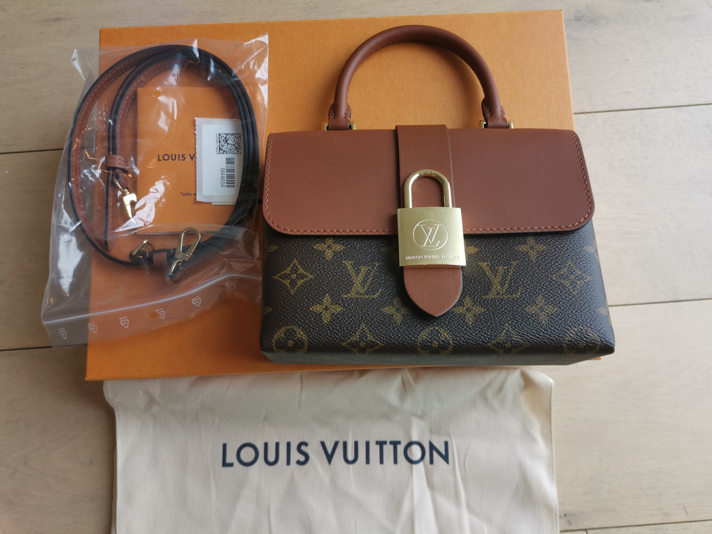 LOUIS VUITTON MP2853 LV Collier Chain Links Patches Accessories