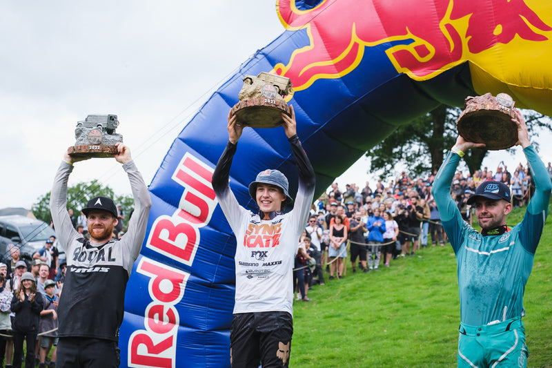 Jackson Goldstone holding his Red Bull Hardline 2022 trophy