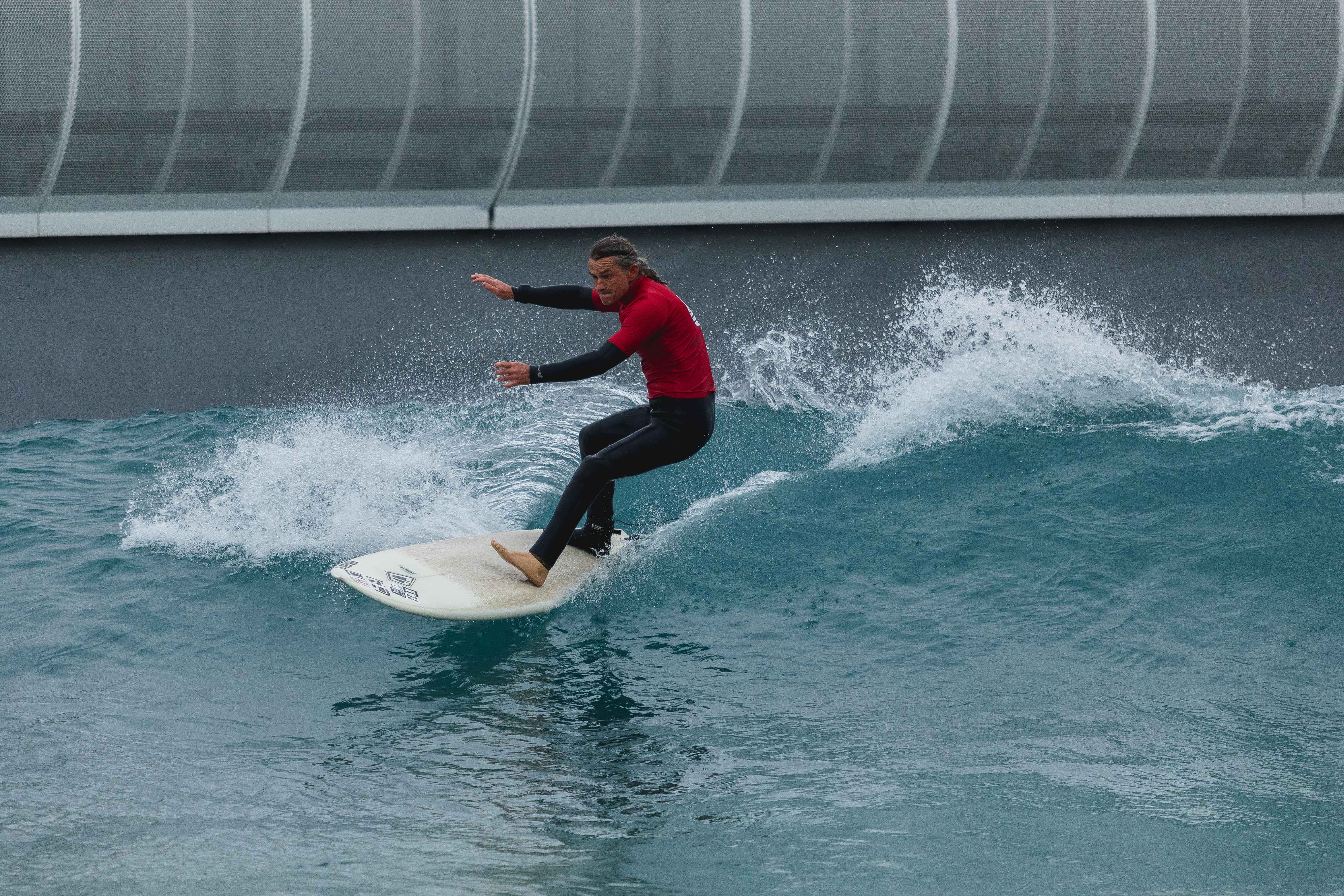 Pegleg Bennet competing at the 2020 Korev English Adaptive Surfing Open