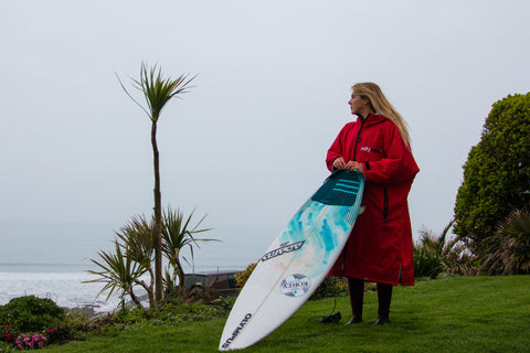 dryrobe, dryrobeterritory, lucy, campbell, ambassador, surf, surfing, woolacombe