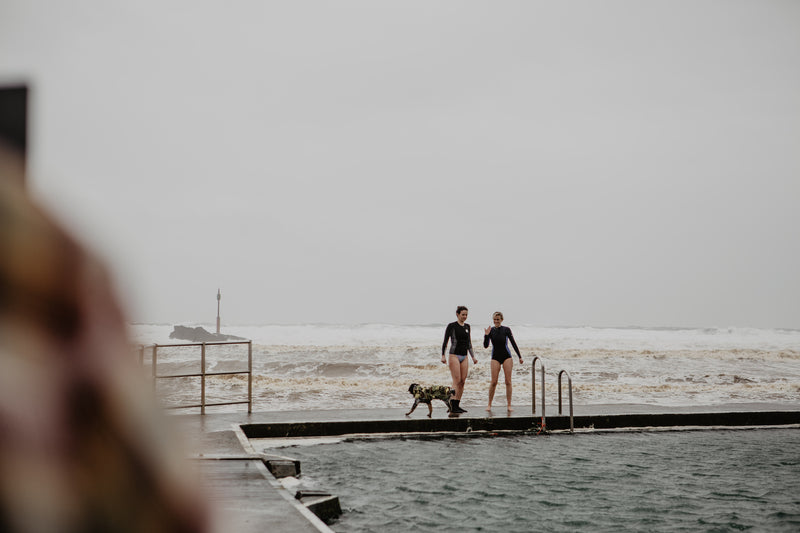 Keri-anne Payne and Sophie Hellyer about to get in an outdoor pool