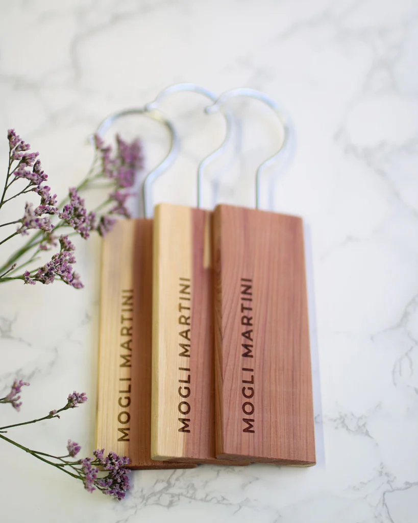 Cedar pendant for cashmere clothing against moths