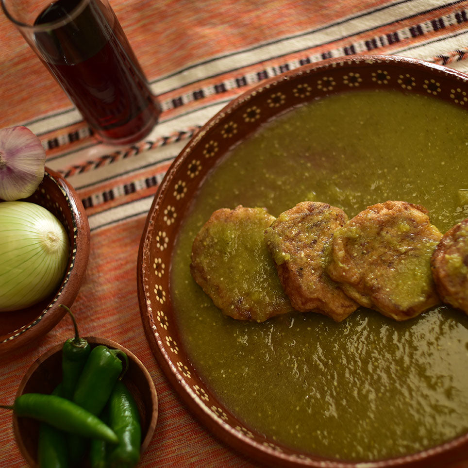 Tortas de Res en Salsa Verde – Sabor y Sazón