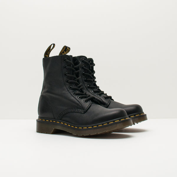 Botas dr. martens pascal 8-eye black 13512 006 | Moksín Moksin