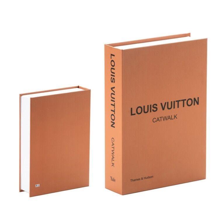 Sách Louis Vuitton Skin Architecture of Luxury Beijing  Sách và Văn  phòng phẩm  LOUIS VUITTON