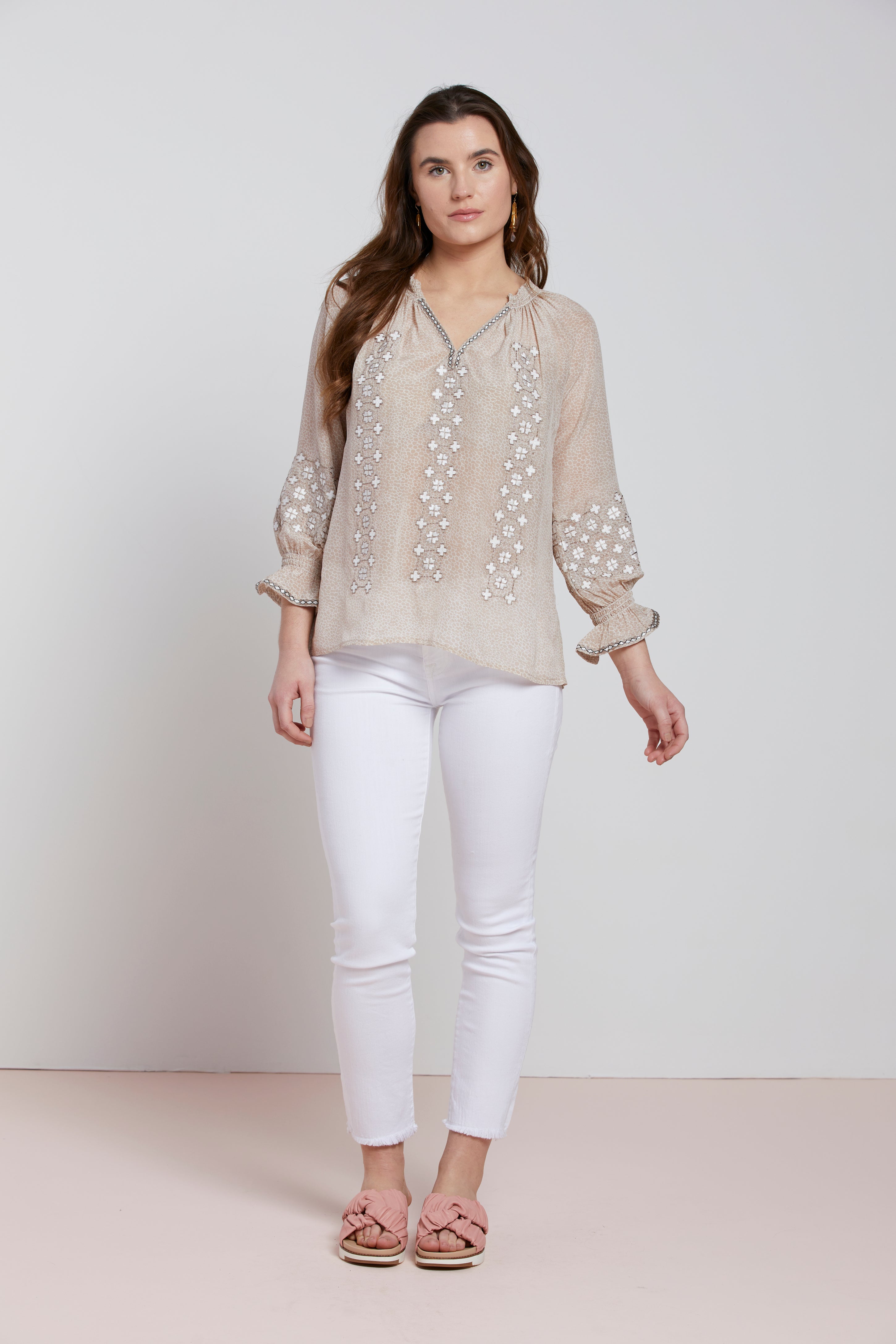 Barcelona Embroidered Blouse – Rungolee Store