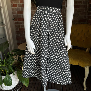 Online vintage boutique & in Pomona with modern vintage & 1950s dresses