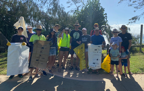 PLOYS beach clean up