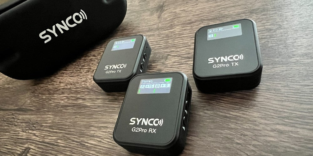 SYNCO G2(A2) Pro has two transmitters and one receiver. It is ideal for two-person recording, one-to-one interviewing, video chatting, etc.