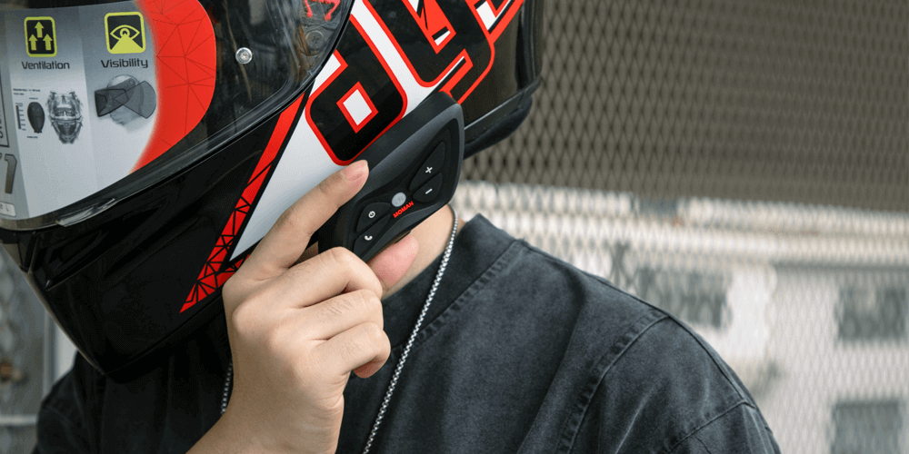 Moman H1 (old version) adapts button-control design and can be easily mouned on your helmet.