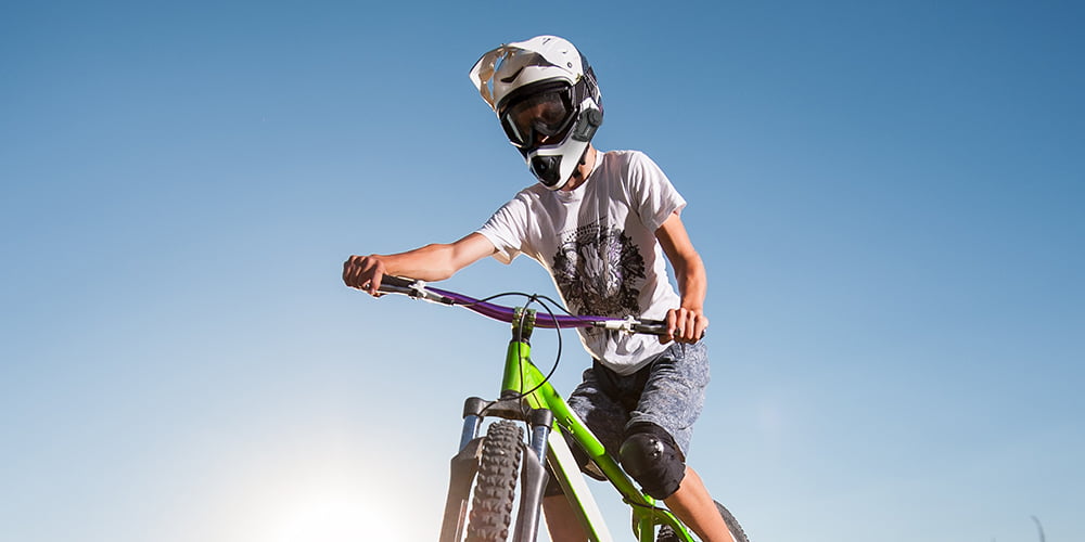 Moman produces best budget and functional two-way Bluetooth communication system for cycling, motorcycle riding, jumping, skiing, snowboarding, and other sports.