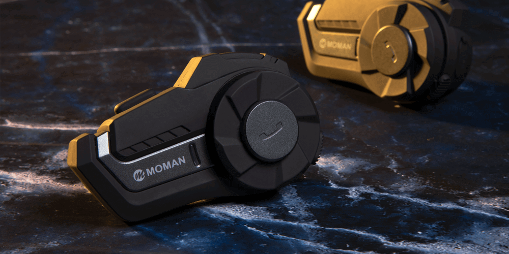 Moman H2 motorbike Bluetooth communicators is not only used for motorcycling roads trip and races, but also snow skiing and mountain climbing.