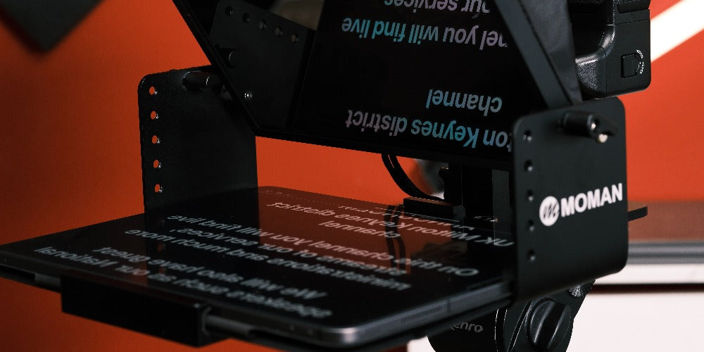 Moman MT12 professional teleprompter for home use uses durable metal materials and one-piece construction. It is perfect for producing videos, conferences, and so on.