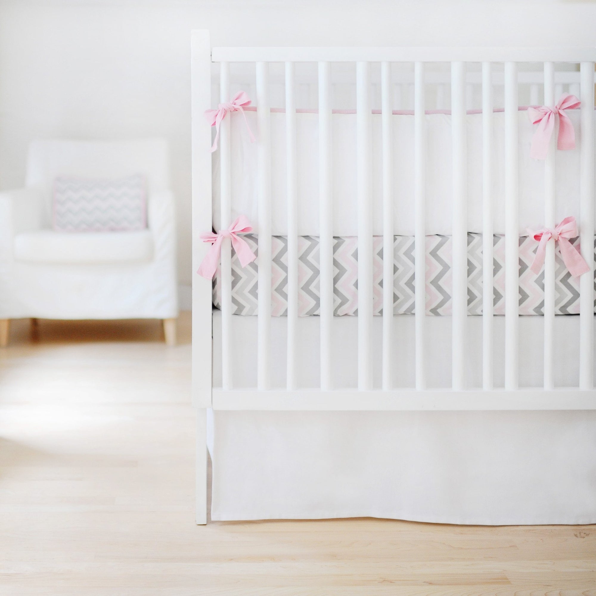 white crib sheet set