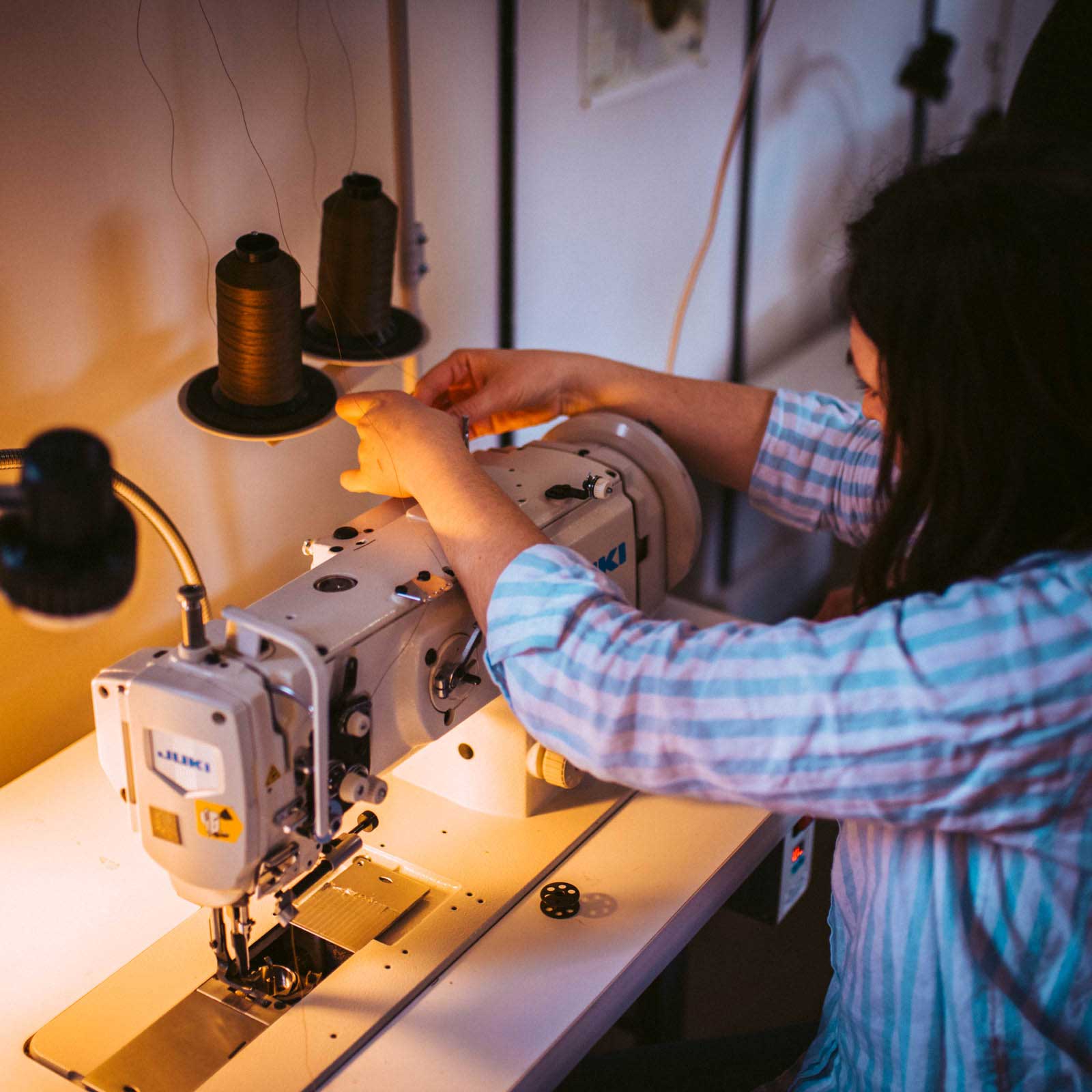 How to Sew Leather With a Standard Sewing Machine