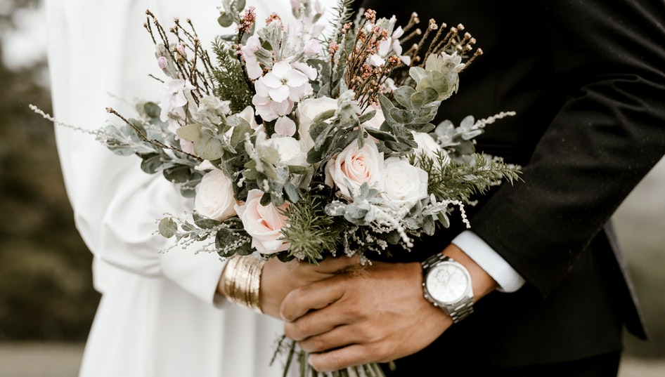 couple with bouquet