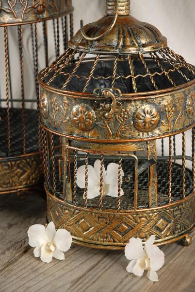 VINTAGE HANGING METAL BIRD CAGE WITH BIRD ON TOP – in2retro