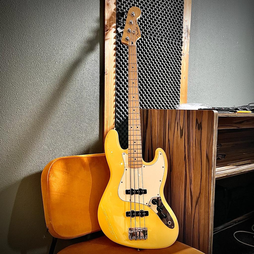 Fender Jazz Bass tweedehands Mexico vintage white