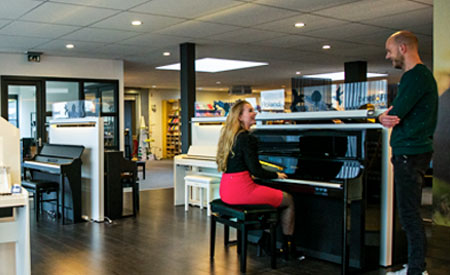 digital piano department