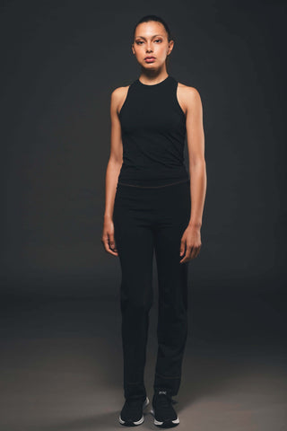 Vegan black trousers made by Organique, your sustainable clothing brand.