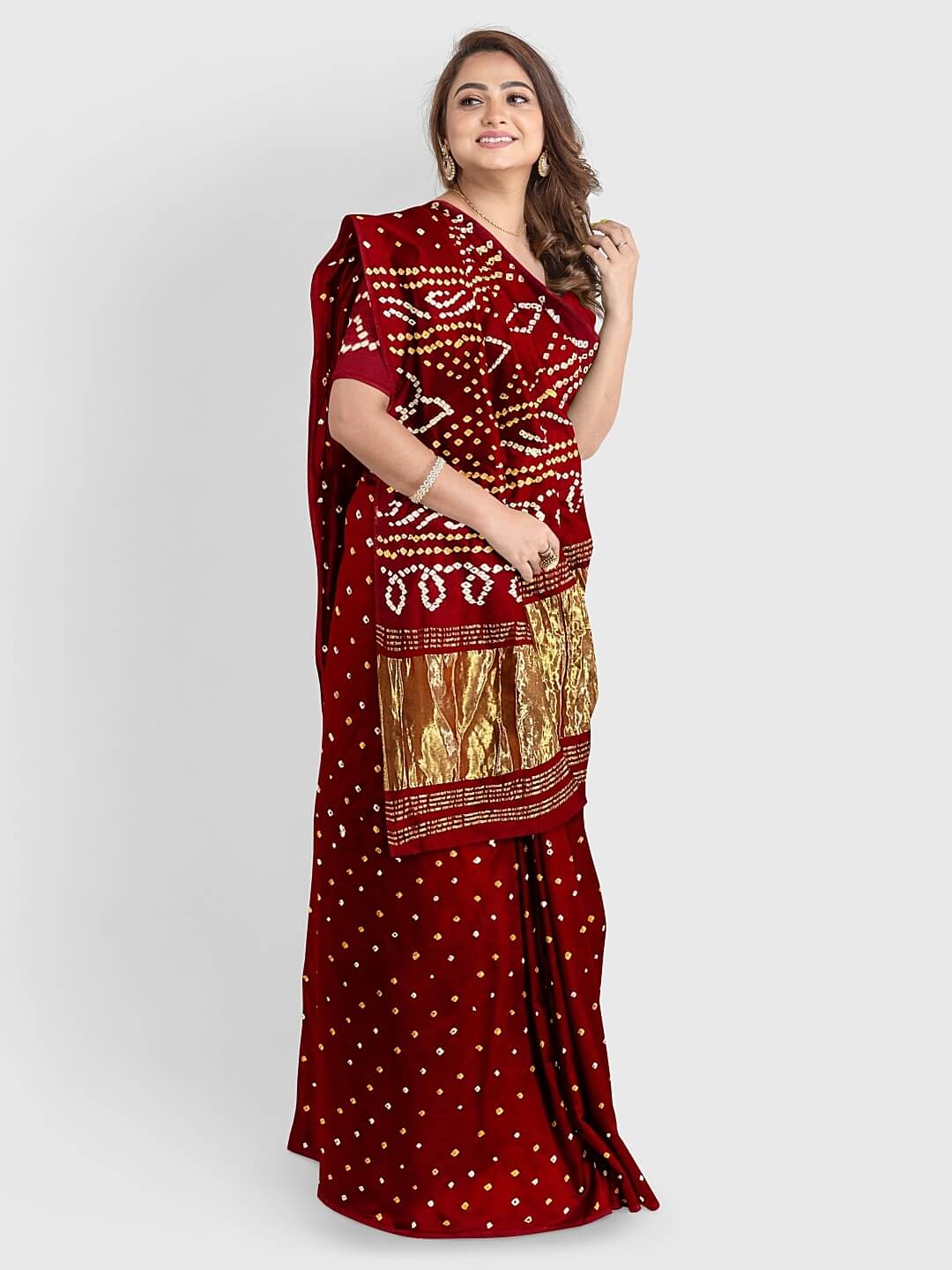 5.15m Maroon (Base) And Green Party Wear Printed Banarasi Shalu Saree, With  Blouse Piece at Rs 1250 in Maunath Bhanjan