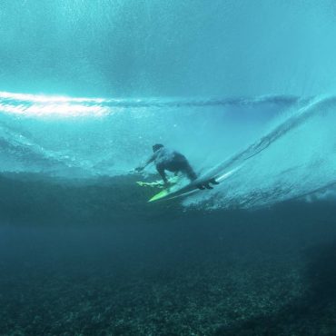 HURLEY SURF CLUB  HOW-TO: LAYBACK HACK LIKE MICHEL BOUREZ – OAM