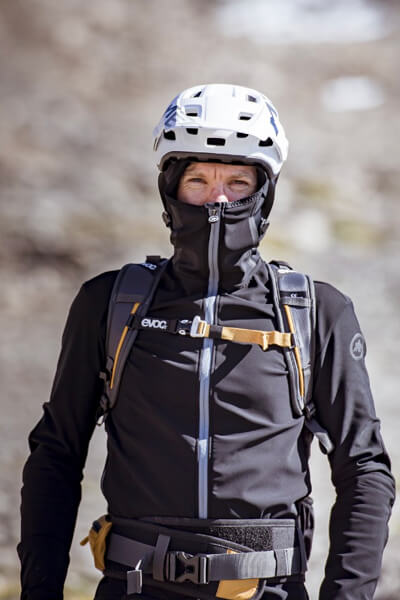 ASSOS アソスTRAIL WINTER SOFTSHELL JACKET