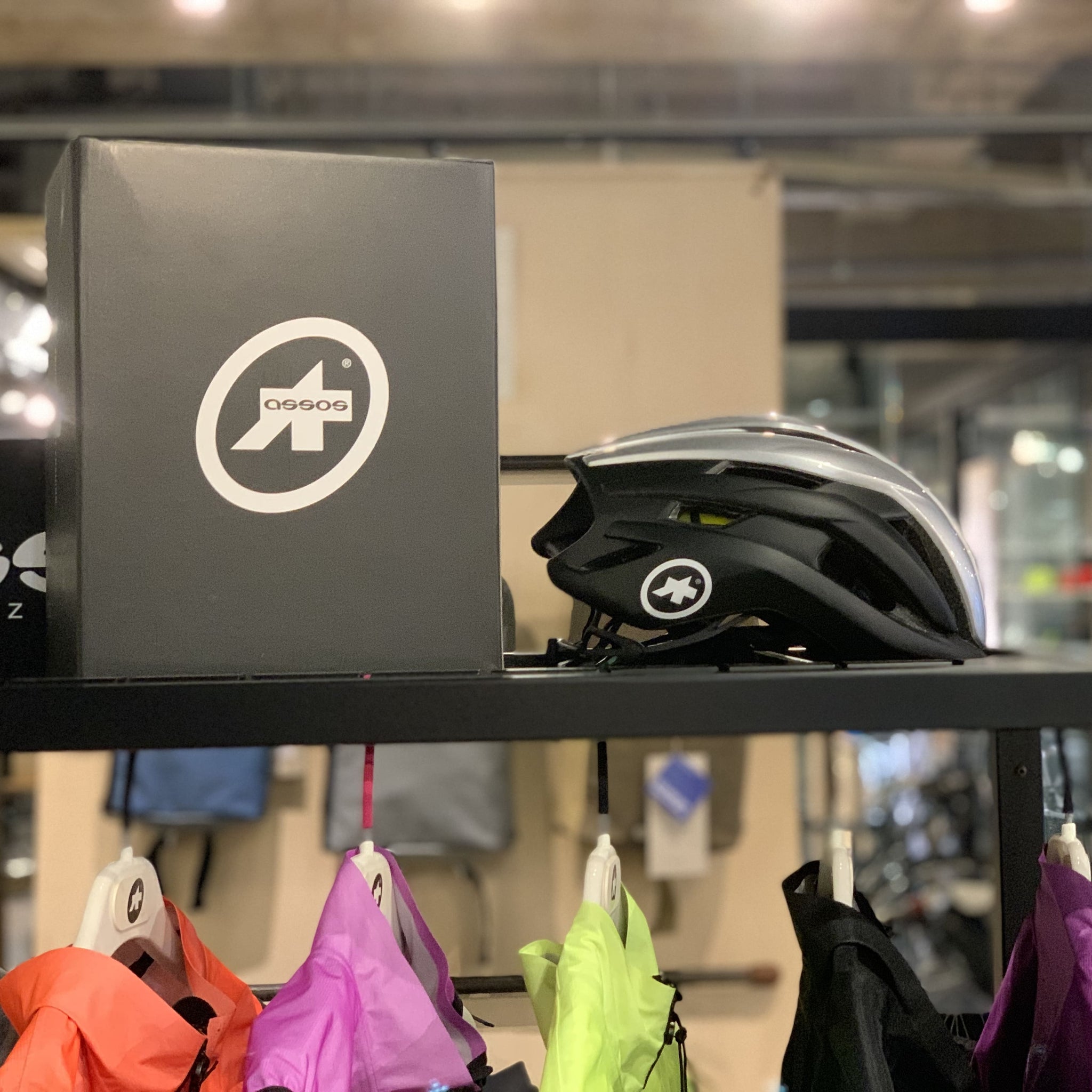 SALE【ASSOS / アソス】JINGO RS HELMET / MET TRENTA MIPS（ロード