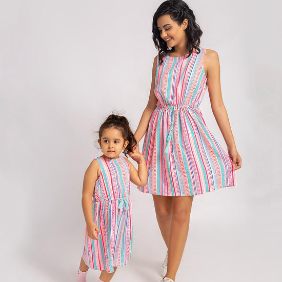 baby girl and mom same dress