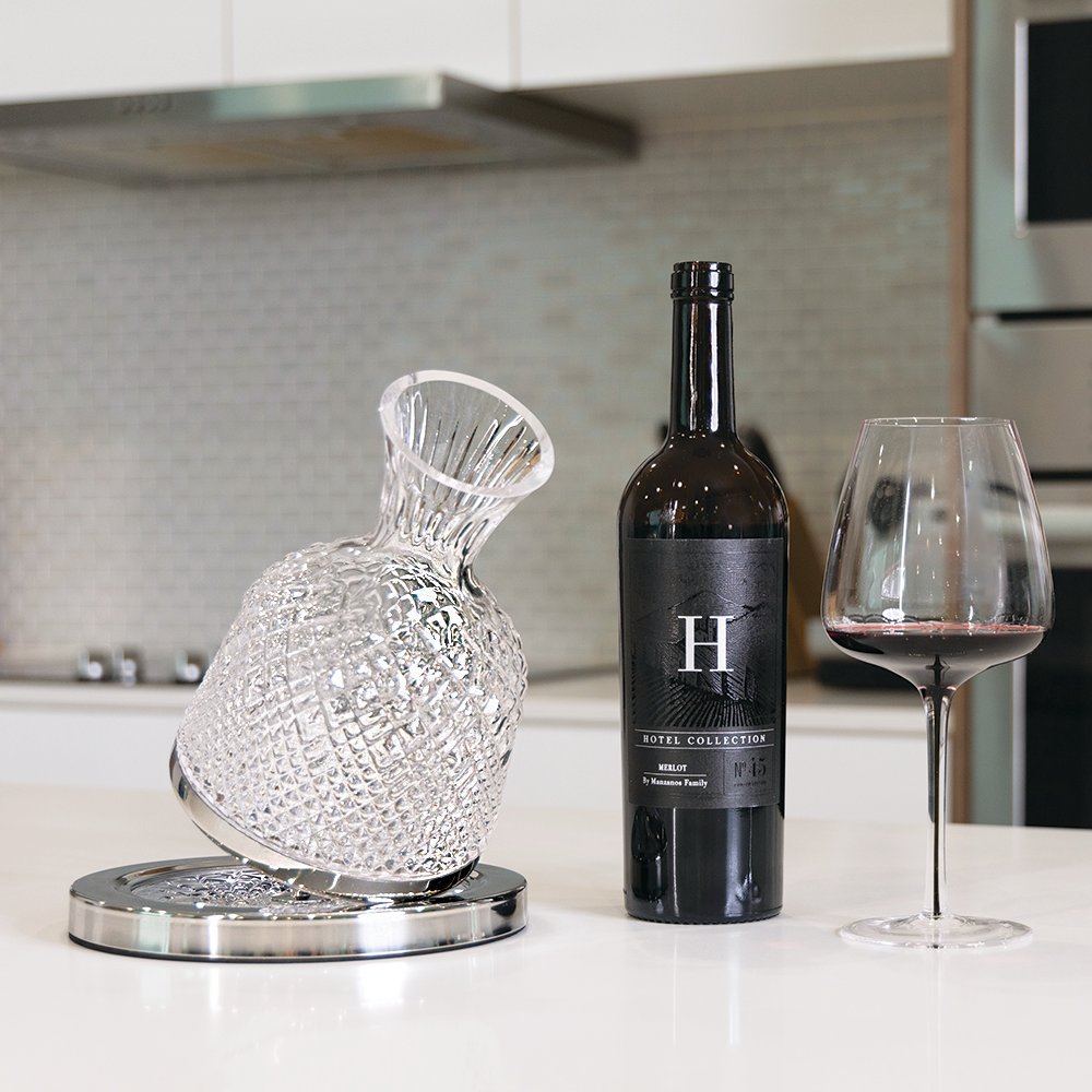 Swirl Wine Decanter