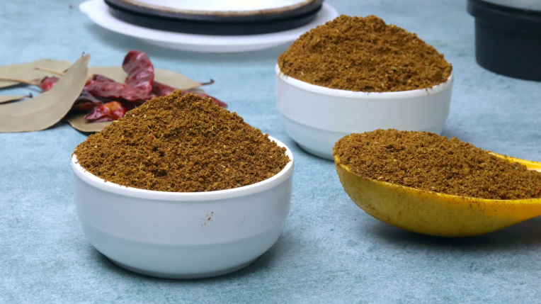 Difference Between Curry Powder and Madras Curry Powder