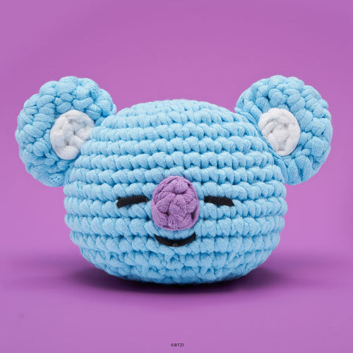 Say hello to my little friend! Reviewing and making WOOBLES KIKI the chic.  Crochet kit for beginners 