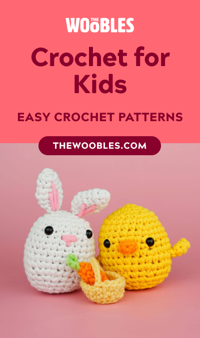 A pinnable image of a bunny and chick crochet plushie from The Woobles