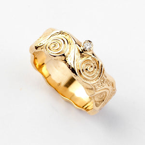 Dovinia Yellow Gold Ring with Diamond - Wide - Brian de Staic Celtic/Irish Jewelry